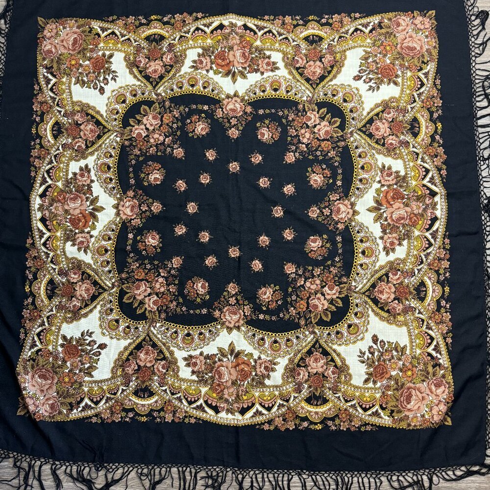 Authentic Russian Shawl Pavlovo Posad 100% Wool 54.5" x 54.5" ( 140 x 140 cm)